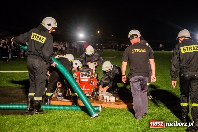 Zdjęcie w galerii na portalu naszraciborz.pl: Ognik 2016. Prądownica dla Sudoła, Puchar NaszRaciborz.pl dla Samborowic wiadomości z regionu