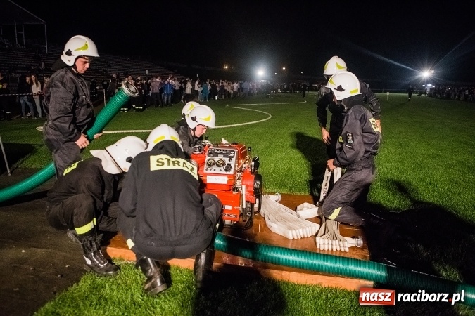 Zdjęcie w galerii na portalu naszraciborz.pl: Ognik 2016. Prądownica dla Sudoła, Puchar NaszRaciborz.pl dla Samborowic wiadomości z regionu