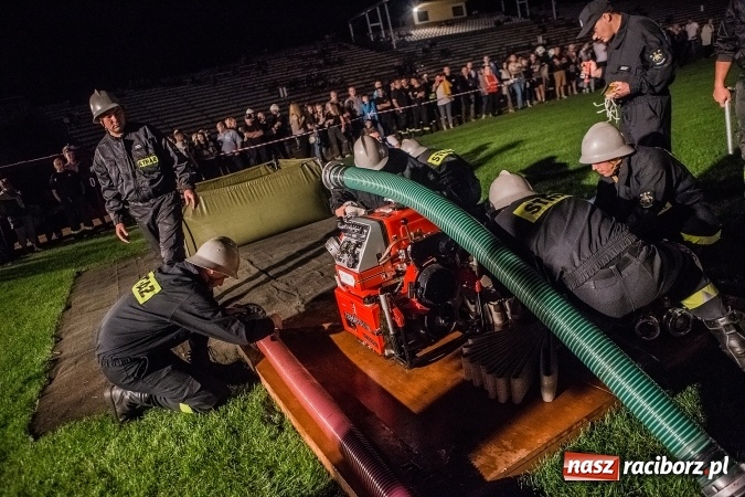 Zdjęcie w galerii na portalu naszraciborz.pl: Ognik 2016. Prądownica dla Sudoła, Puchar NaszRaciborz.pl dla Samborowic wiadomości z regionu