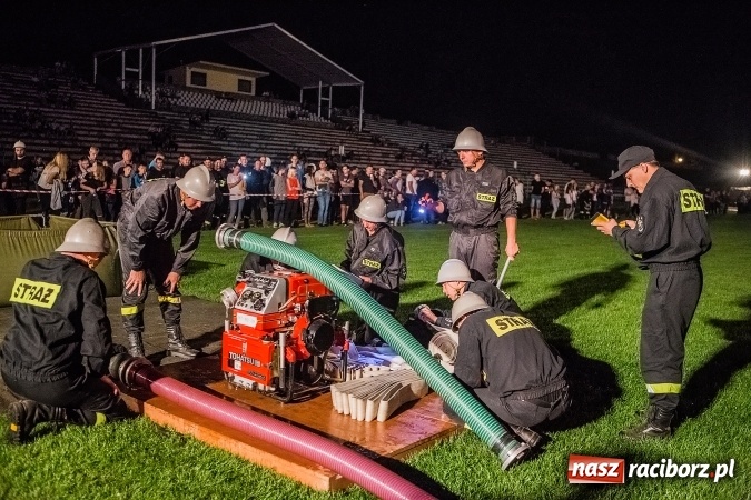 Zdjęcie w galerii na portalu naszraciborz.pl: Ognik 2016. Prądownica dla Sudoła, Puchar NaszRaciborz.pl dla Samborowic wiadomości z regionu