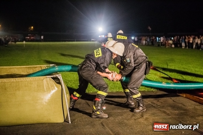Zdjęcie w galerii na portalu naszraciborz.pl: Ognik 2016. Prądownica dla Sudoła, Puchar NaszRaciborz.pl dla Samborowic wiadomości z regionu