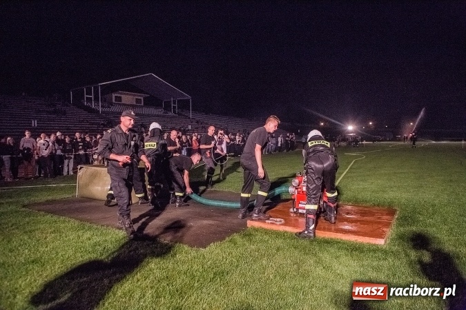 Zdjęcie w galerii na portalu naszraciborz.pl: Ognik 2016. Prądownica dla Sudoła, Puchar NaszRaciborz.pl dla Samborowic wiadomości z regionu