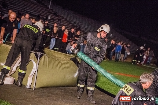 Zdjęcie w galerii na portalu naszraciborz.pl: Ognik 2016. Prądownica dla Sudoła, Puchar NaszRaciborz.pl dla Samborowic wiadomości z regionu