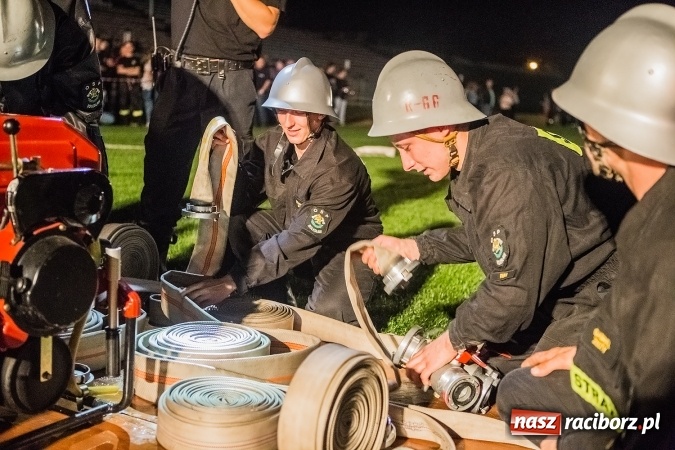 Zdjęcie w galerii na portalu naszraciborz.pl: Ognik 2016. Prądownica dla Sudoła, Puchar NaszRaciborz.pl dla Samborowic wiadomości z regionu