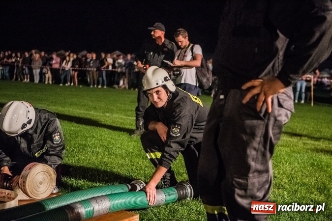 Zdjęcie w galerii na portalu naszraciborz.pl: Ognik 2016. Prądownica dla Sudoła, Puchar NaszRaciborz.pl dla Samborowic wiadomości z regionu