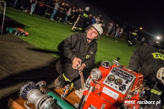 Zdjęcie w galerii na portalu naszraciborz.pl: Ognik 2016. Prądownica dla Sudoła, Puchar NaszRaciborz.pl dla Samborowic wiadomości z regionu