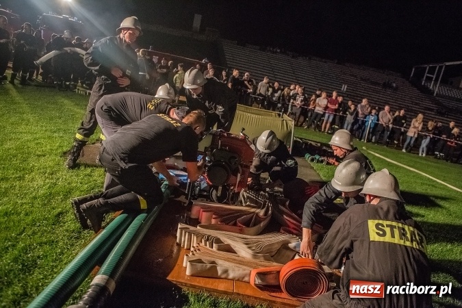 Zdjęcie w galerii na portalu naszraciborz.pl: Ognik 2016. Prądownica dla Sudoła, Puchar NaszRaciborz.pl dla Samborowic wiadomości z regionu