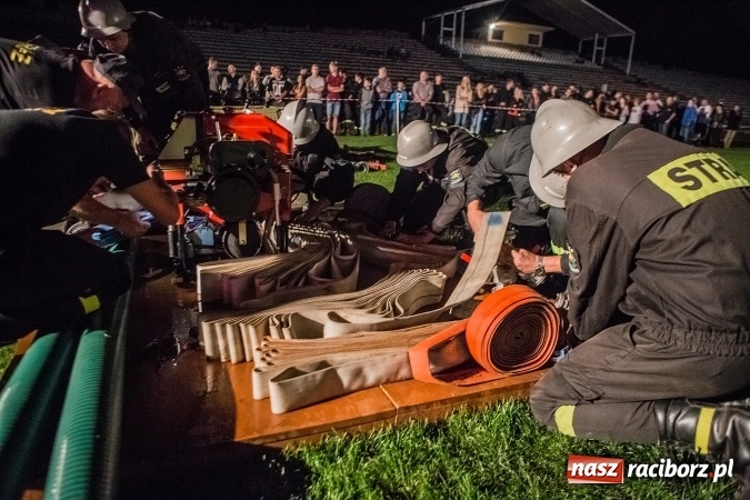 Zdjęcie w galerii na portalu naszraciborz.pl: Ognik 2016. Prądownica dla Sudoła, Puchar NaszRaciborz.pl dla Samborowic wiadomości z regionu