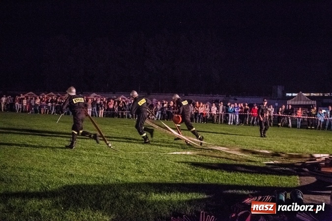 Zdjęcie w galerii na portalu naszraciborz.pl: Ognik 2016. Prądownica dla Sudoła, Puchar NaszRaciborz.pl dla Samborowic wiadomości z regionu