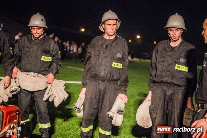 Zdjęcie w galerii na portalu naszraciborz.pl: Ognik 2016. Prądownica dla Sudoła, Puchar NaszRaciborz.pl dla Samborowic wiadomości z regionu