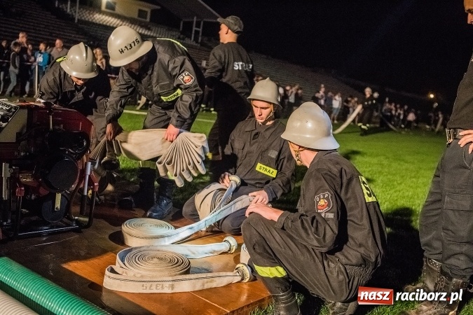 Zdjęcie w galerii na portalu naszraciborz.pl: Ognik 2016. Prądownica dla Sudoła, Puchar NaszRaciborz.pl dla Samborowic wiadomości z regionu