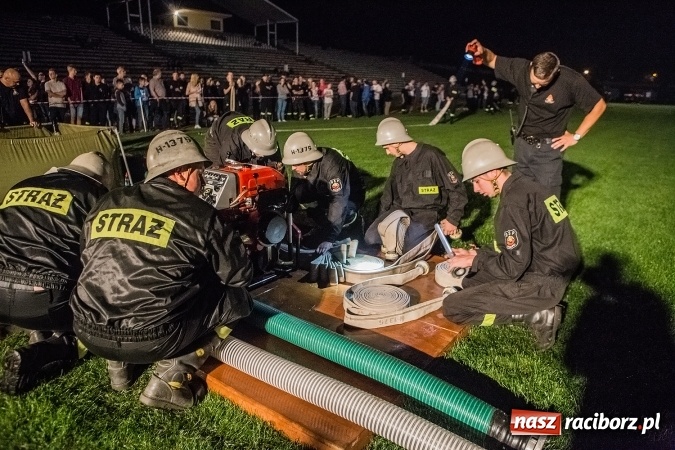 Zdjęcie w galerii na portalu naszraciborz.pl: Ognik 2016. Prądownica dla Sudoła, Puchar NaszRaciborz.pl dla Samborowic wiadomości z regionu