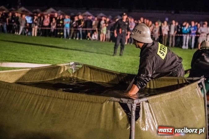 Zdjęcie w galerii na portalu naszraciborz.pl: Ognik 2016. Prądownica dla Sudoła, Puchar NaszRaciborz.pl dla Samborowic wiadomości z regionu