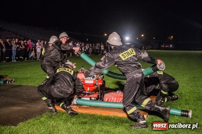 Zdjęcie w galerii na portalu naszraciborz.pl: Ognik 2016. Prądownica dla Sudoła, Puchar NaszRaciborz.pl dla Samborowic wiadomości z regionu