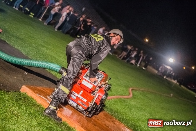 Zdjęcie w galerii na portalu naszraciborz.pl: Ognik 2016. Prądownica dla Sudoła, Puchar NaszRaciborz.pl dla Samborowic wiadomości z regionu