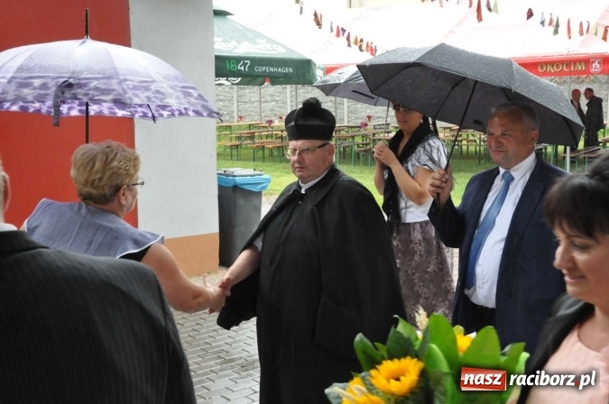 Zdjęcie w galerii na portalu naszraciborz.pl: Deszczowe dożynki w Żerdzinach wiadomości z regionu