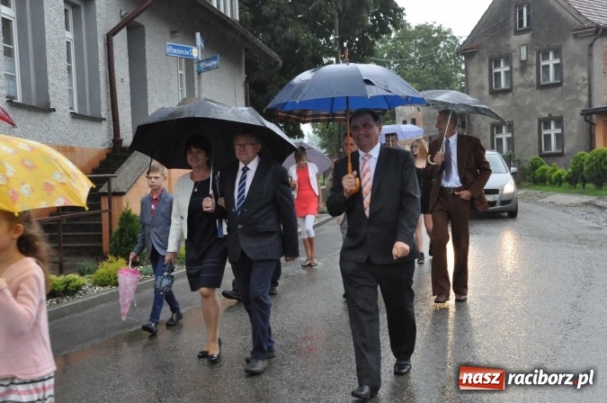 Zdjęcie w galerii na portalu naszraciborz.pl: Deszczowe dożynki w Żerdzinach wiadomości z regionu