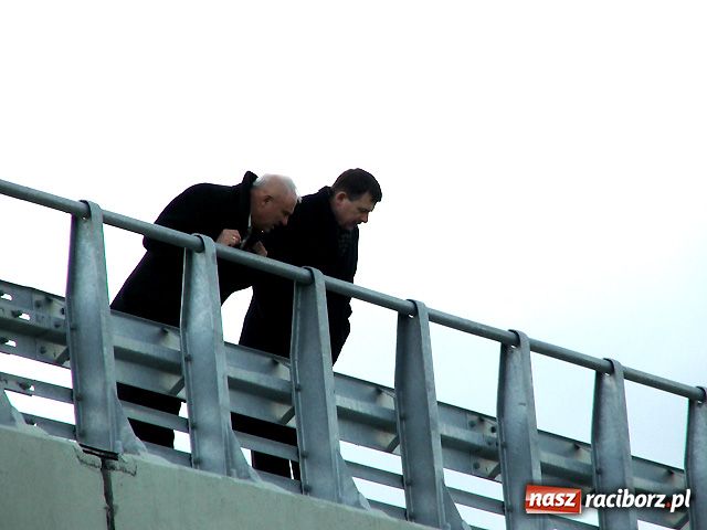 Zdjęcie w galerii na portalu naszraciborz.pl: Przyjechali, obejrzeli, otworzą o 15.00   wiadomości z regionu