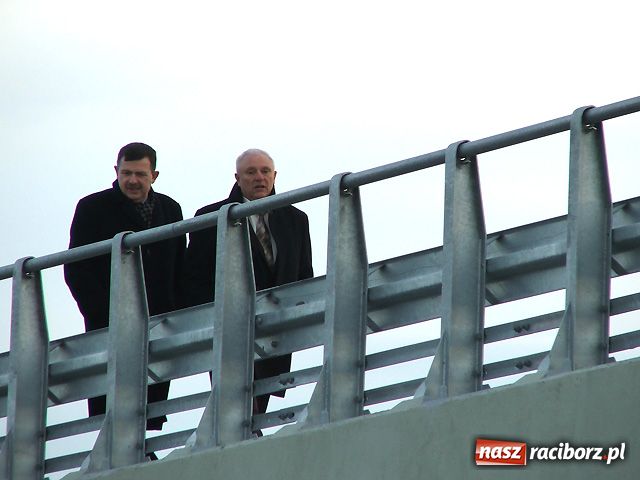 Zdjęcie w galerii na portalu naszraciborz.pl: Przyjechali, obejrzeli, otworzą o 15.00   wiadomości z regionu