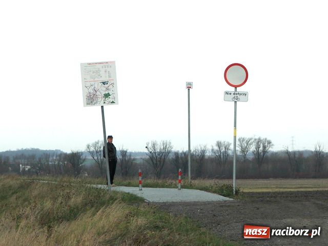 Zdjęcie w galerii na portalu naszraciborz.pl: Przyjechali, obejrzeli, otworzą o 15.00   wiadomości z regionu