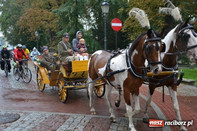 Zdjęcie w galerii na portalu naszraciborz.pl: Przejazd-przemarsz z Rud do Raciborza z okazji 333. rocznicy odsieczy wiedeńskiej za nami  wiadomości z regionu