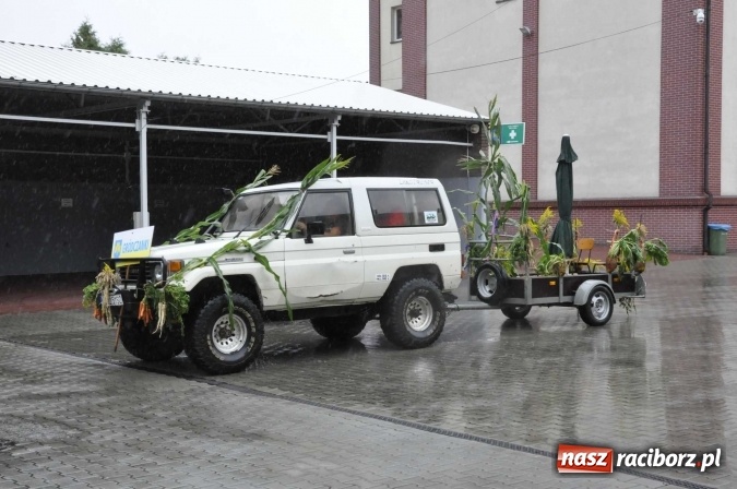 Zdjęcie w galerii na portalu naszraciborz.pl: W Pietrowicach Wielkich lunęło, więc dożynki odbyły się pod dachem wiadomości z regionu