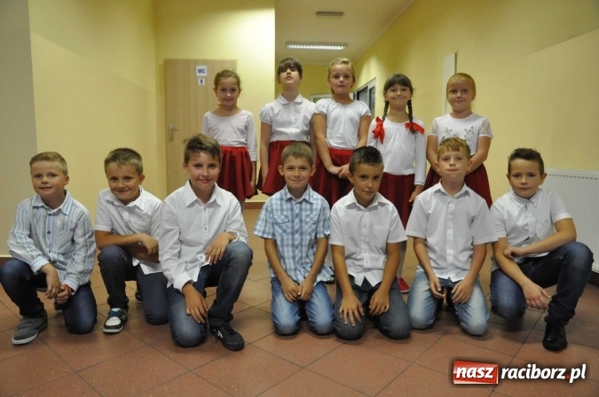 Zdjęcie w galerii na portalu naszraciborz.pl: W Pietrowicach Wielkich lunęło, więc dożynki odbyły się pod dachem wiadomości z regionu