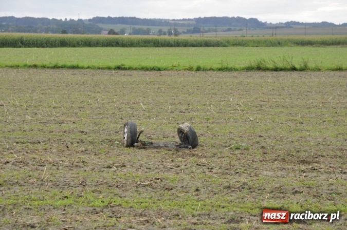 Zdjęcie w galerii na portalu naszraciborz.pl: 45-latek z passata wyprzedzał na łuku drogi. To doprowadziło do czołowego zderzenia wiadomości z regionu