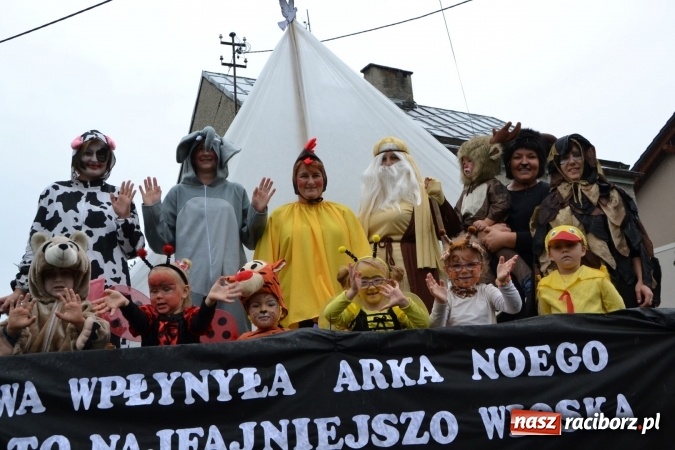 Zdjęcie w galerii na portalu naszraciborz.pl: Piratki z Karaibów na dożynkach w Roszkowie wiadomości z regionu