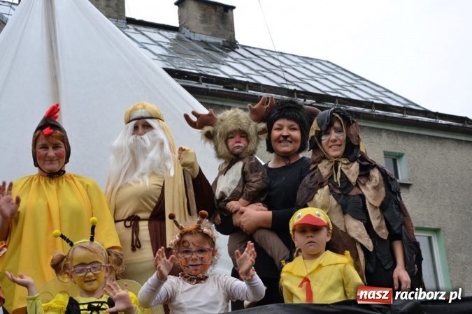 Zdjęcie w galerii na portalu naszraciborz.pl: Piratki z Karaibów na dożynkach w Roszkowie wiadomości z regionu