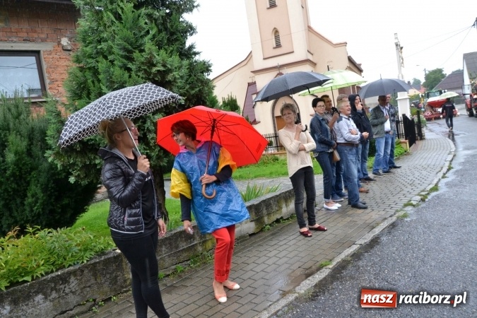 Zdjęcie w galerii na portalu naszraciborz.pl: Piratki z Karaibów na dożynkach w Roszkowie wiadomości z regionu