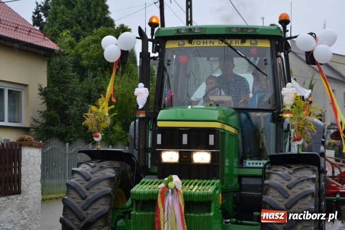 Zdjęcie w galerii na portalu naszraciborz.pl: Piratki z Karaibów na dożynkach w Roszkowie wiadomości z regionu