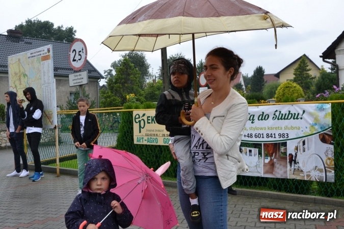 Zdjęcie w galerii na portalu naszraciborz.pl: Piratki z Karaibów na dożynkach w Roszkowie wiadomości z regionu