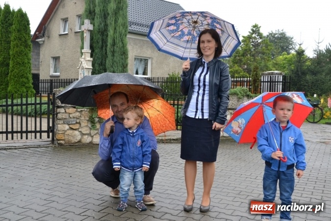 Zdjęcie w galerii na portalu naszraciborz.pl: Piratki z Karaibów na dożynkach w Roszkowie wiadomości z regionu