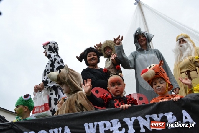 Zdjęcie w galerii na portalu naszraciborz.pl: Piratki z Karaibów na dożynkach w Roszkowie wiadomości z regionu