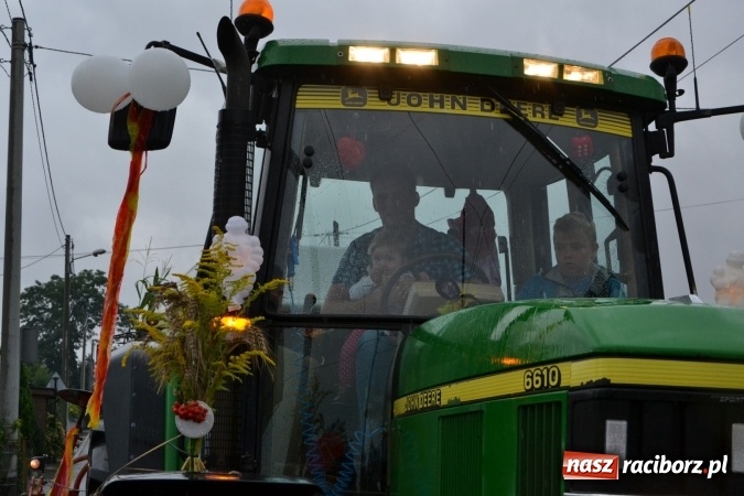 Zdjęcie w galerii na portalu naszraciborz.pl: Piratki z Karaibów na dożynkach w Roszkowie wiadomości z regionu
