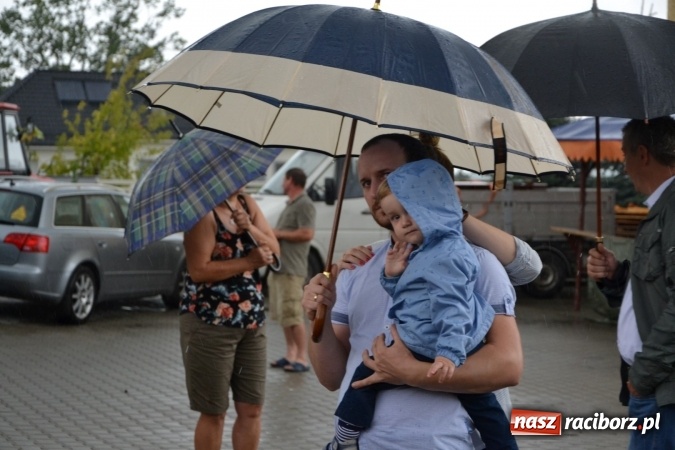 Zdjęcie w galerii na portalu naszraciborz.pl: Piratki z Karaibów na dożynkach w Roszkowie wiadomości z regionu