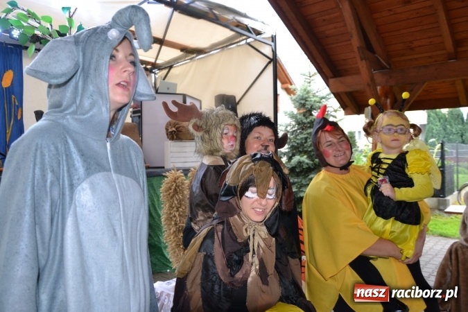 Zdjęcie w galerii na portalu naszraciborz.pl: Piratki z Karaibów na dożynkach w Roszkowie wiadomości z regionu