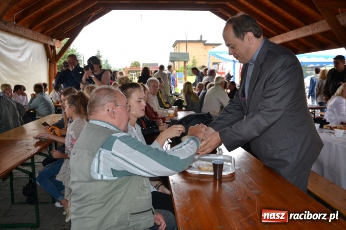 Zdjęcie w galerii na portalu naszraciborz.pl: Piratki z Karaibów na dożynkach w Roszkowie wiadomości z regionu