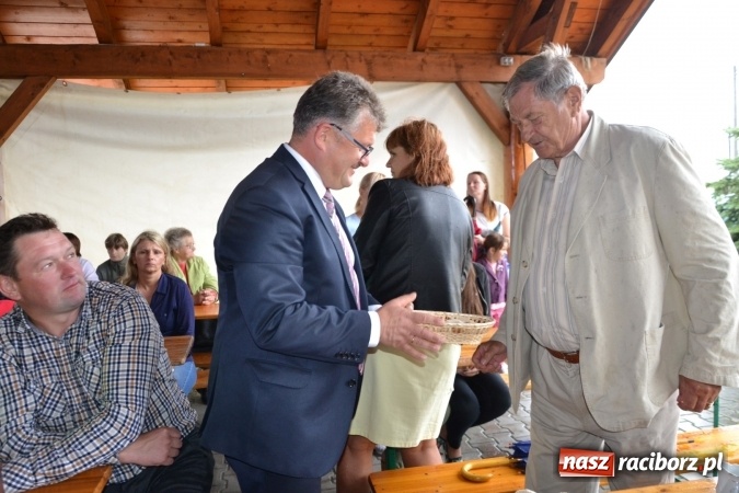 Zdjęcie w galerii na portalu naszraciborz.pl: Piratki z Karaibów na dożynkach w Roszkowie wiadomości z regionu