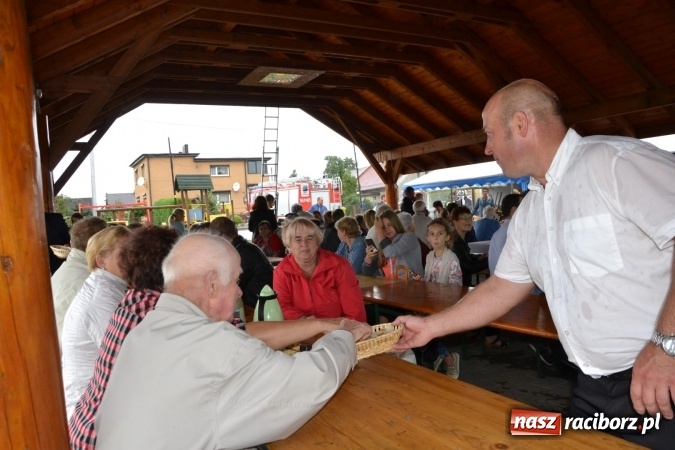 Zdjęcie w galerii na portalu naszraciborz.pl: Piratki z Karaibów na dożynkach w Roszkowie wiadomości z regionu
