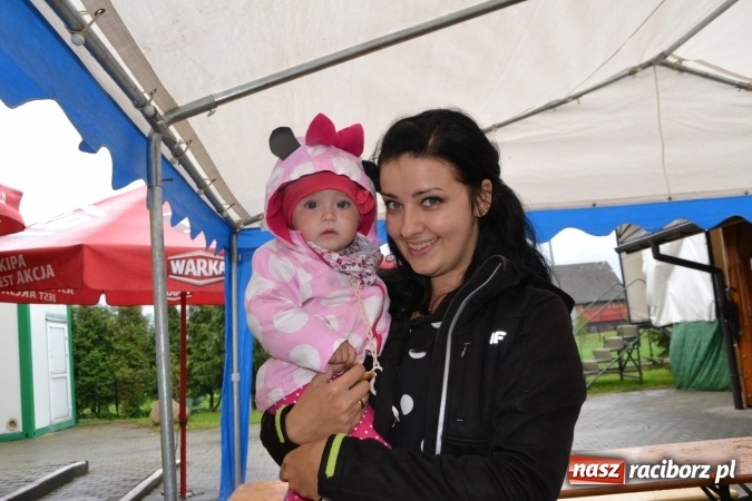 Zdjęcie w galerii na portalu naszraciborz.pl: Piratki z Karaibów na dożynkach w Roszkowie wiadomości z regionu