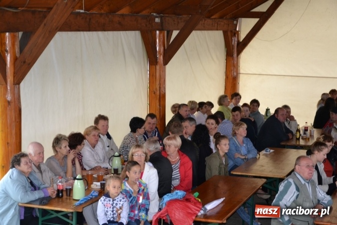 Zdjęcie w galerii na portalu naszraciborz.pl: Piratki z Karaibów na dożynkach w Roszkowie wiadomości z regionu