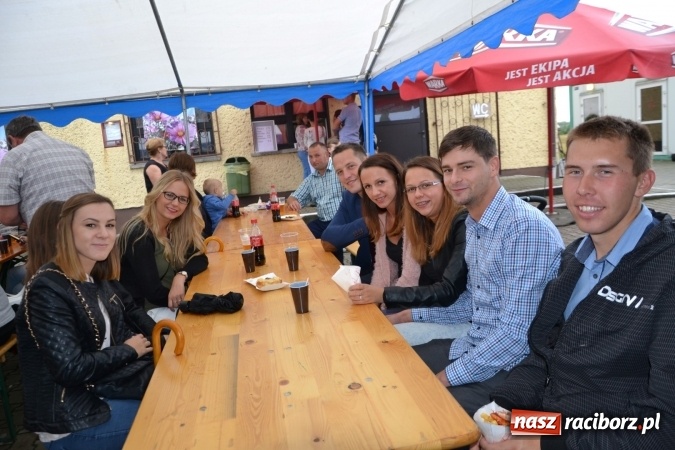 Zdjęcie w galerii na portalu naszraciborz.pl: Piratki z Karaibów na dożynkach w Roszkowie wiadomości z regionu