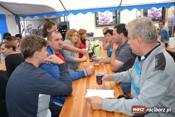 Zdjęcie w galerii na portalu naszraciborz.pl: Piratki z Karaibów na dożynkach w Roszkowie wiadomości z regionu