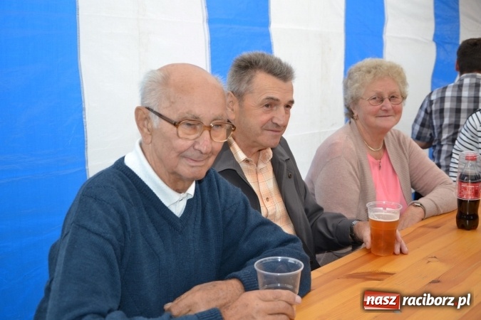 Zdjęcie w galerii na portalu naszraciborz.pl: Piratki z Karaibów na dożynkach w Roszkowie wiadomości z regionu