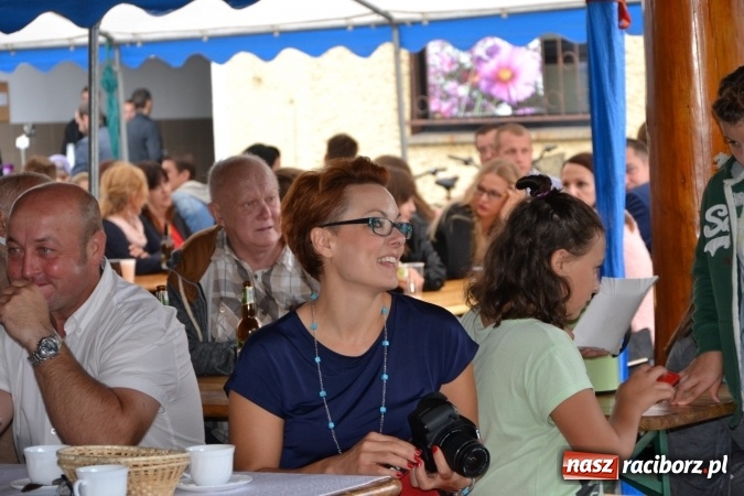 Zdjęcie w galerii na portalu naszraciborz.pl: Piratki z Karaibów na dożynkach w Roszkowie wiadomości z regionu