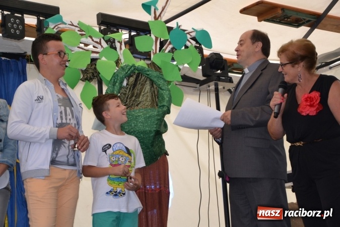 Zdjęcie w galerii na portalu naszraciborz.pl: Piratki z Karaibów na dożynkach w Roszkowie wiadomości z regionu