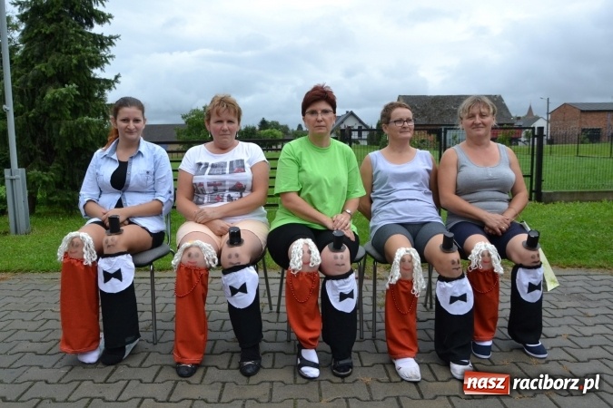 Zdjęcie w galerii na portalu naszraciborz.pl: Piratki z Karaibów na dożynkach w Roszkowie wiadomości z regionu