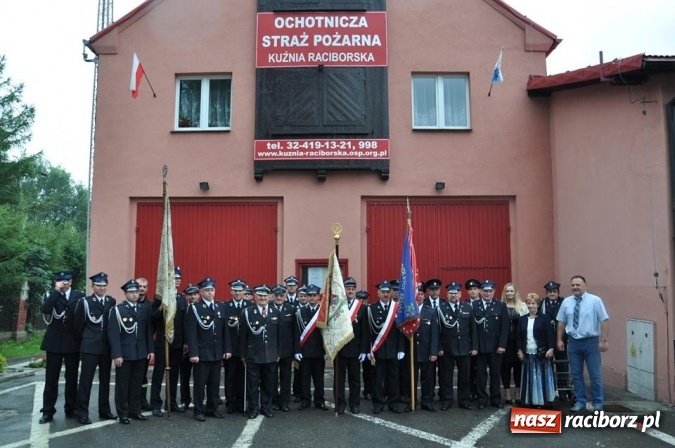 Zdjęcie w galerii na portalu naszraciborz.pl: OSP Kuźnia Raciborska z nowym sztandarem  wiadomości z regionu